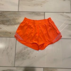 Lululemon highlighter orange hottie hot 4” size 8